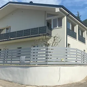  Apartment Garda 33